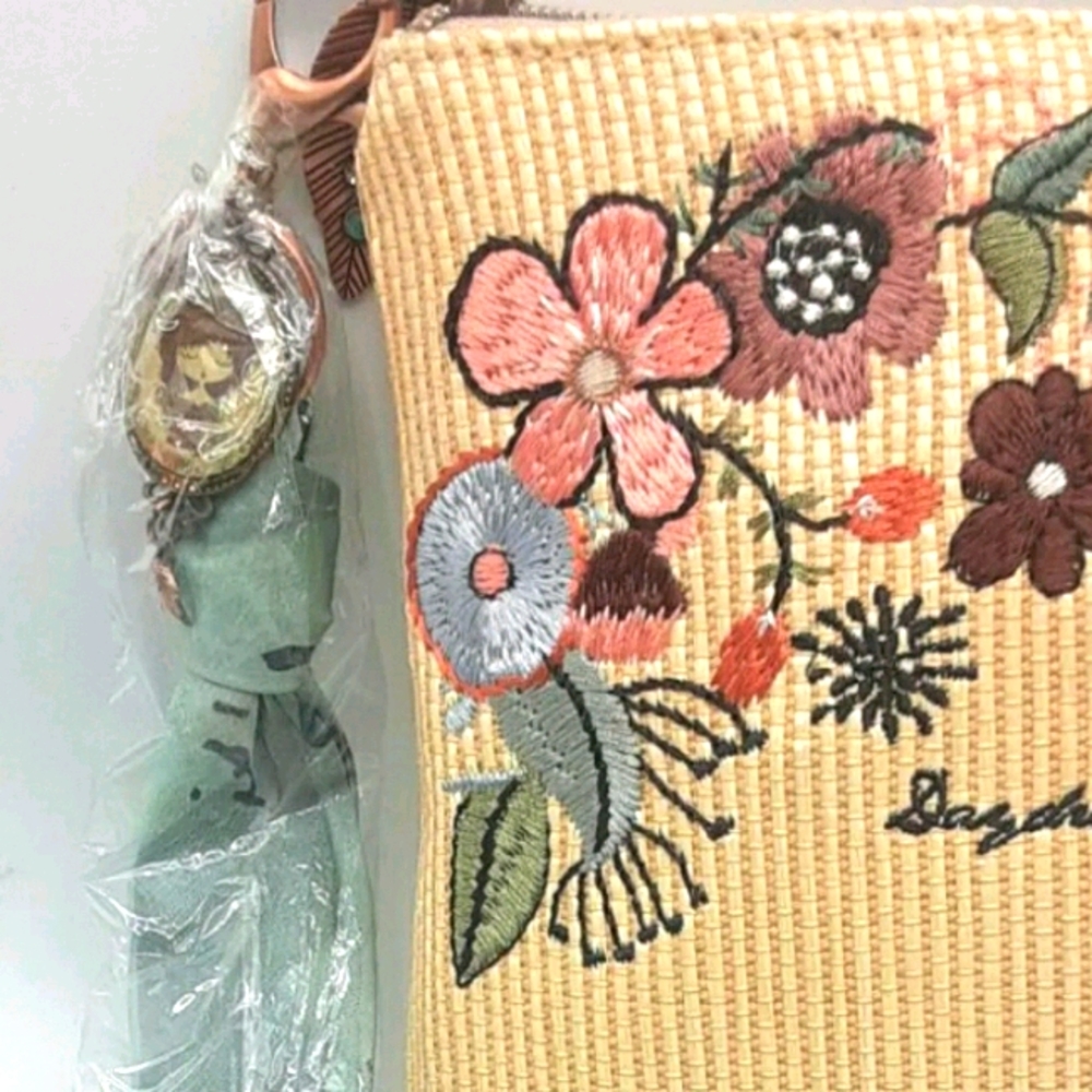 Jane Austen inspired Anekke Clutch